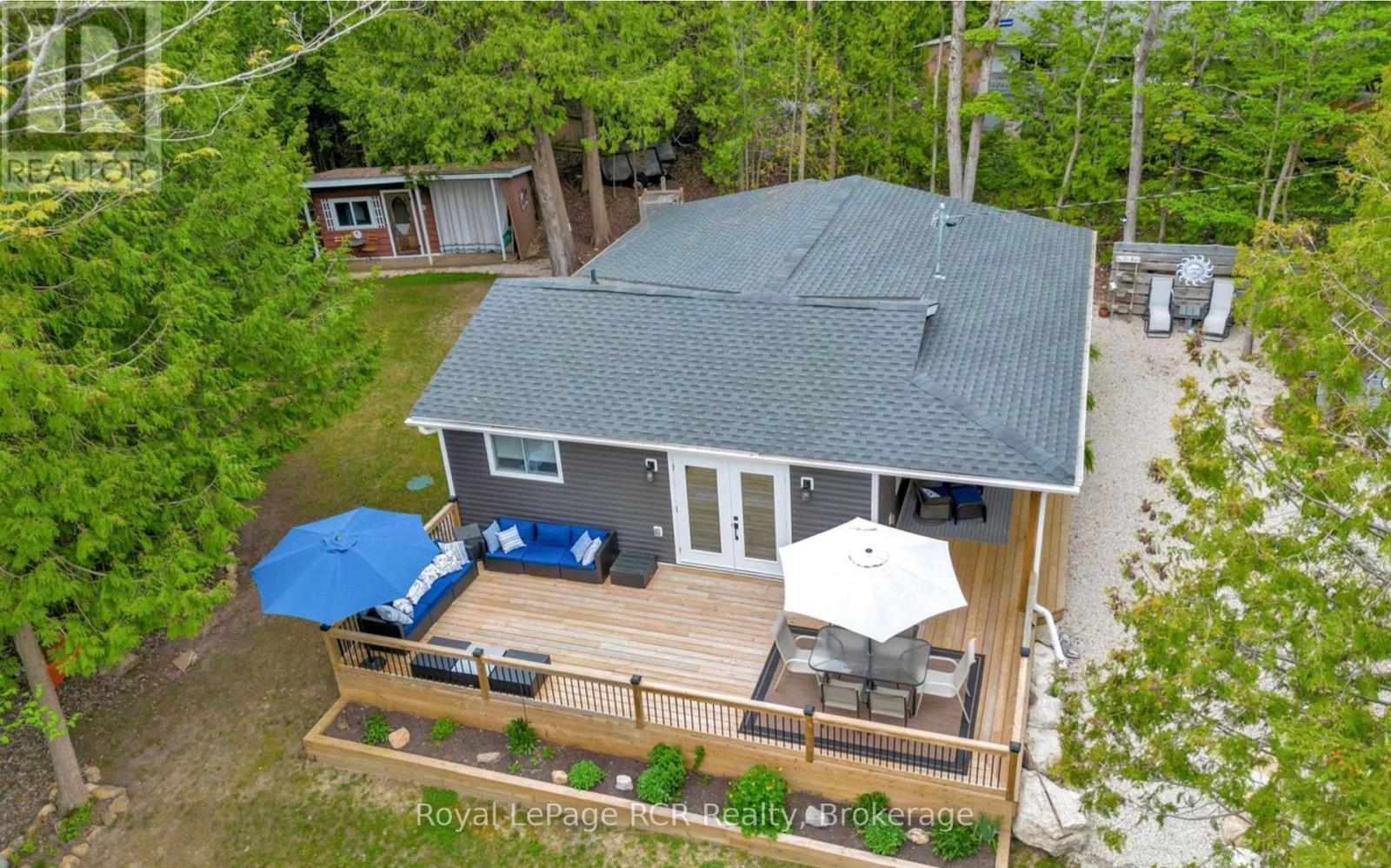 5 7th Avenue, South Bruce Peninsula, Ontario  N0H 2T0 - Photo 4 - X12076896