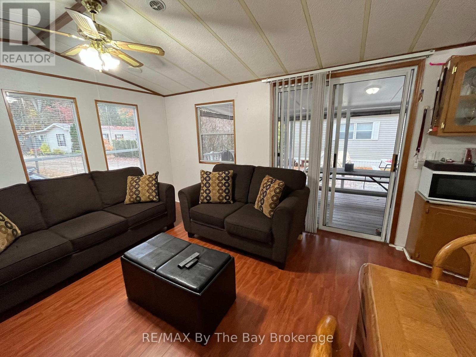 68 - 85 Theme Park Drive, Wasaga Beach, Ontario  L9Z 1X7 - Photo 10 - S12076940