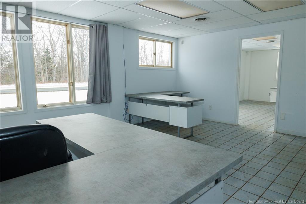 2516 Middle River Road, Bathurst, New Brunswick  E2A 6X5 - Photo 3 - NB116132