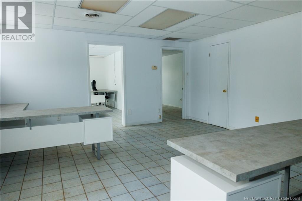 2516 Middle River Road, Bathurst, New Brunswick  E2A 6X5 - Photo 4 - NB116132
