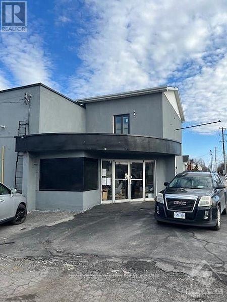 561 St Lawrence Street, North Dundas, Ontario  K0C 2K0 - Photo 1 - X12076939