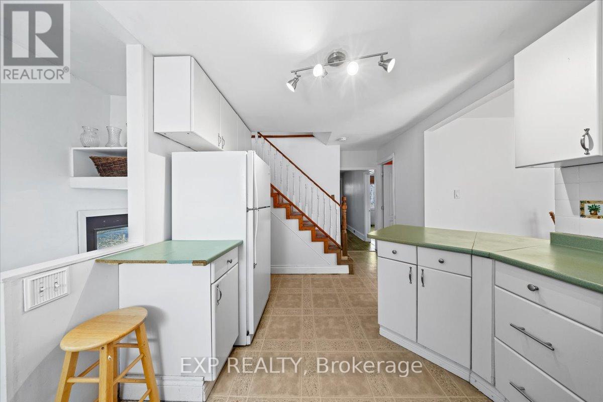 146 Laval Street, Ottawa, Ontario  K1L 7Z4 - Photo 10 - X12076989