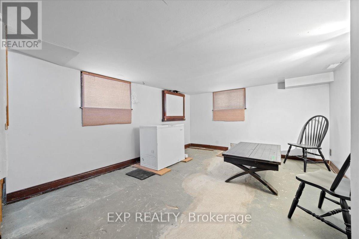 146 Laval Street, Ottawa, Ontario  K1L 7Z4 - Photo 25 - X12076989