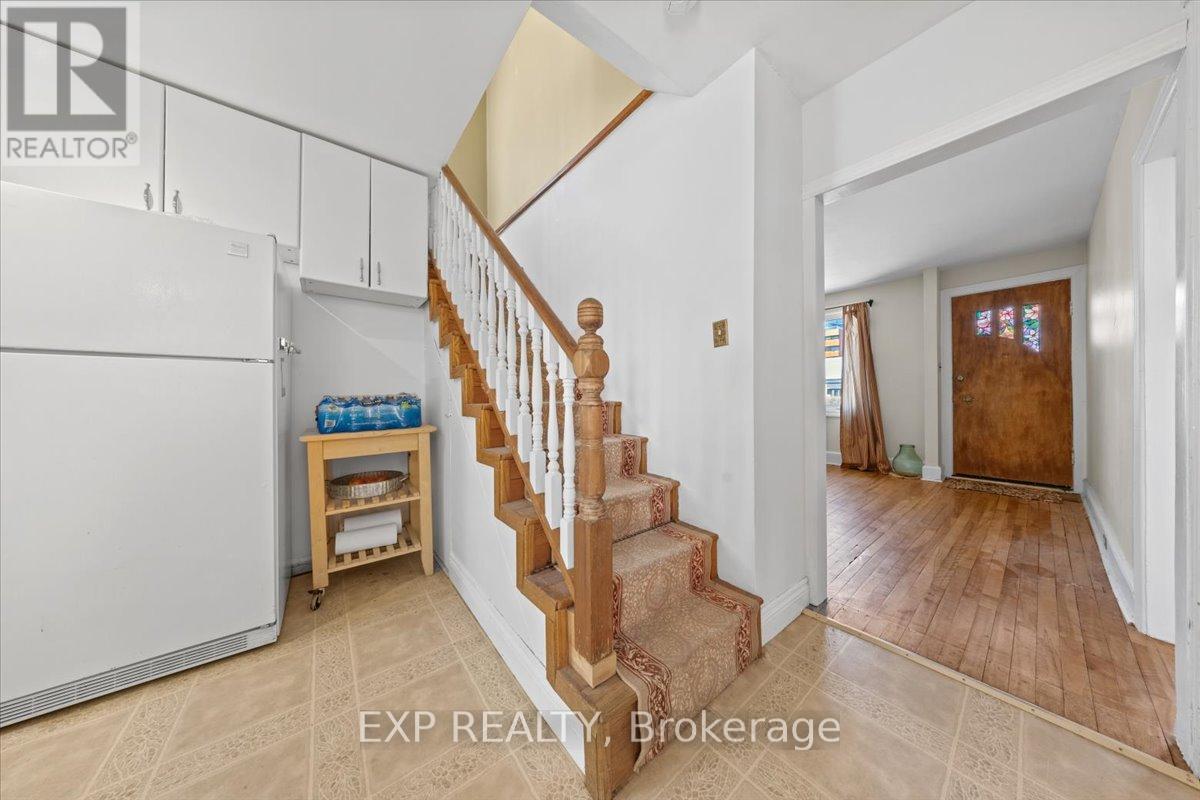 146 Laval Street, Ottawa, Ontario  K1L 7Z4 - Photo 6 - X12076989