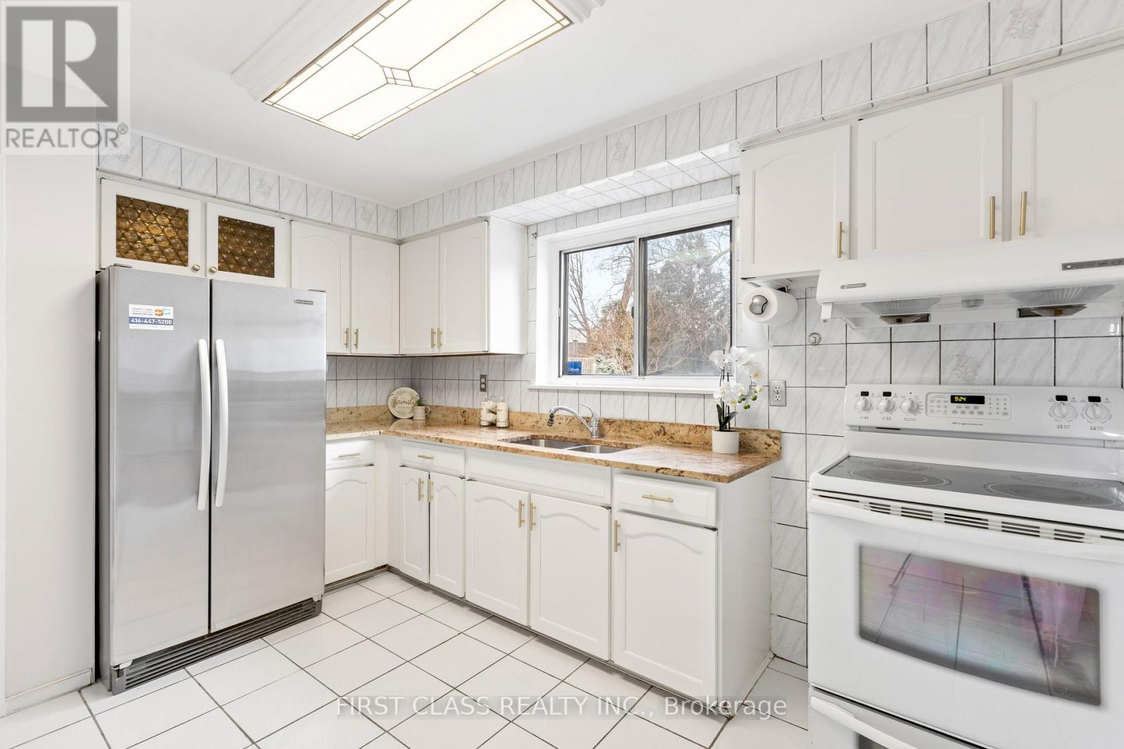 66 Sonmore Drive, Toronto, Ontario  M1S 1X4 - Photo 10 - E12076903
