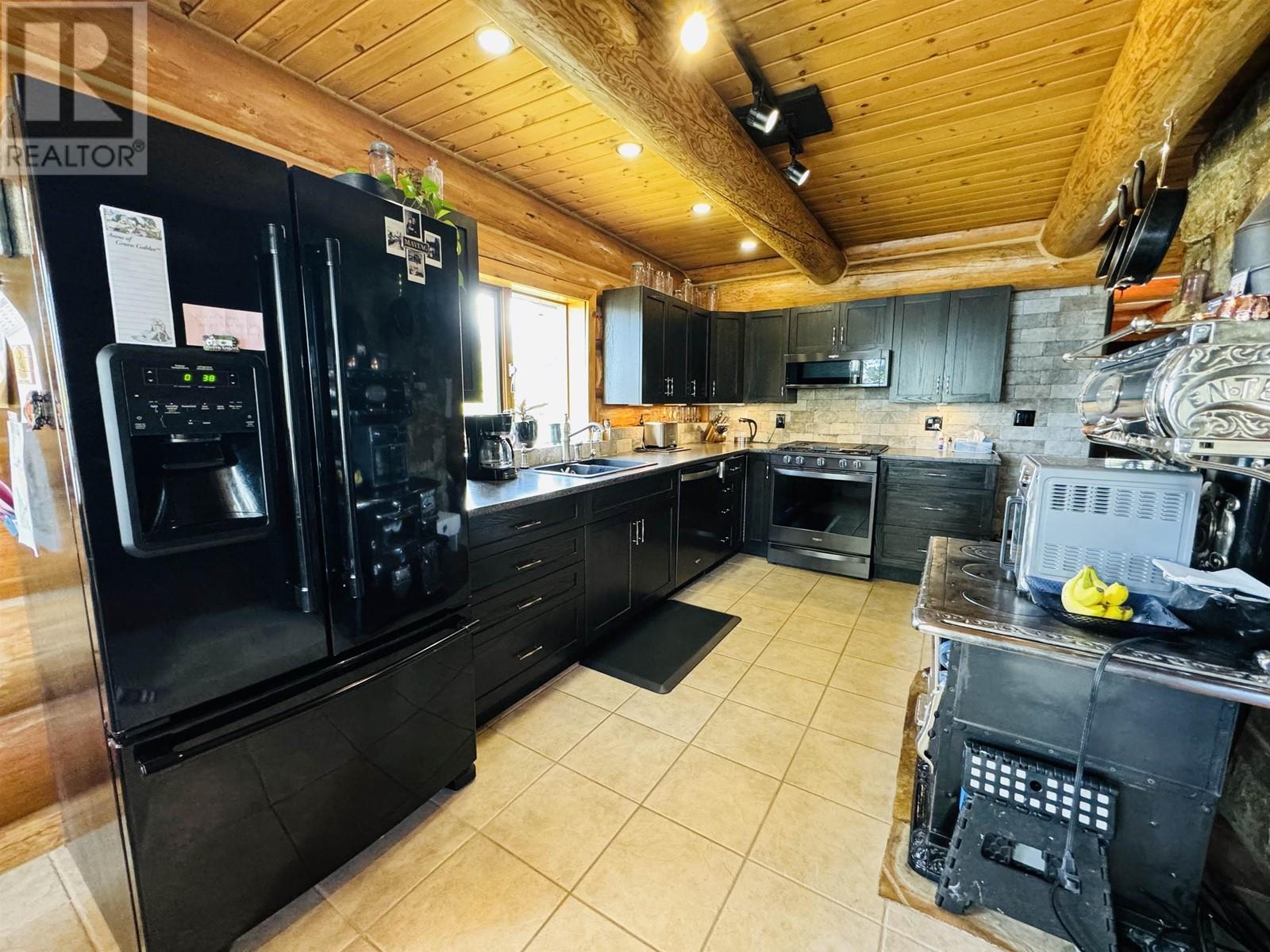 3823 Allpress Road, 150 Mile House, British Columbia  V0K 2G0 - Photo 6 - R2989317