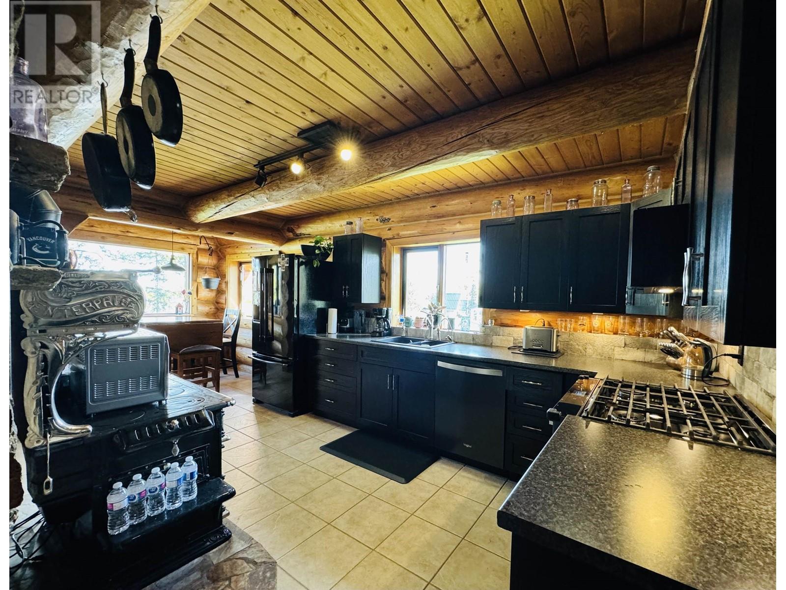 3823 Allpress Road, 150 Mile House, British Columbia  V0K 2G0 - Photo 7 - R2989317