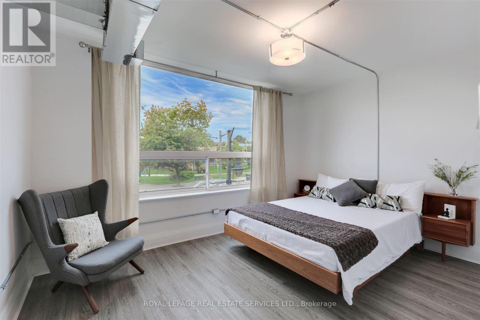 1639 St Clair Avenue W, Toronto, Ontario  M6N 1H7 - Photo 13 - W12076842