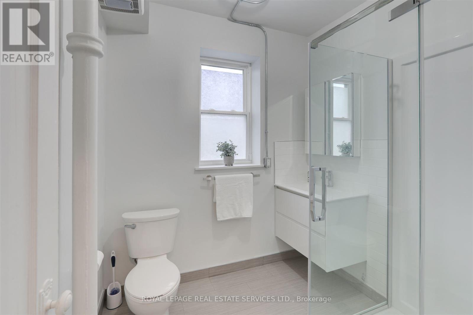 1639 St Clair Avenue W, Toronto, Ontario  M6N 1H7 - Photo 16 - W12076842