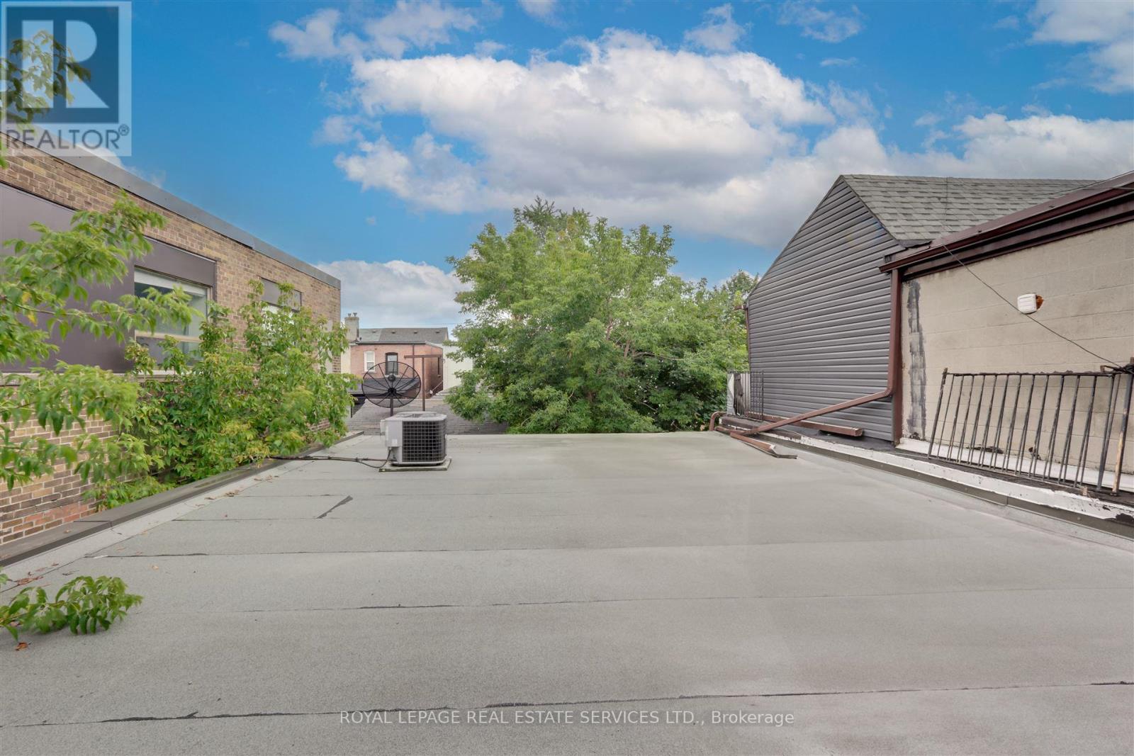1639 St Clair Avenue W, Toronto, Ontario  M6N 1H7 - Photo 20 - W12076842