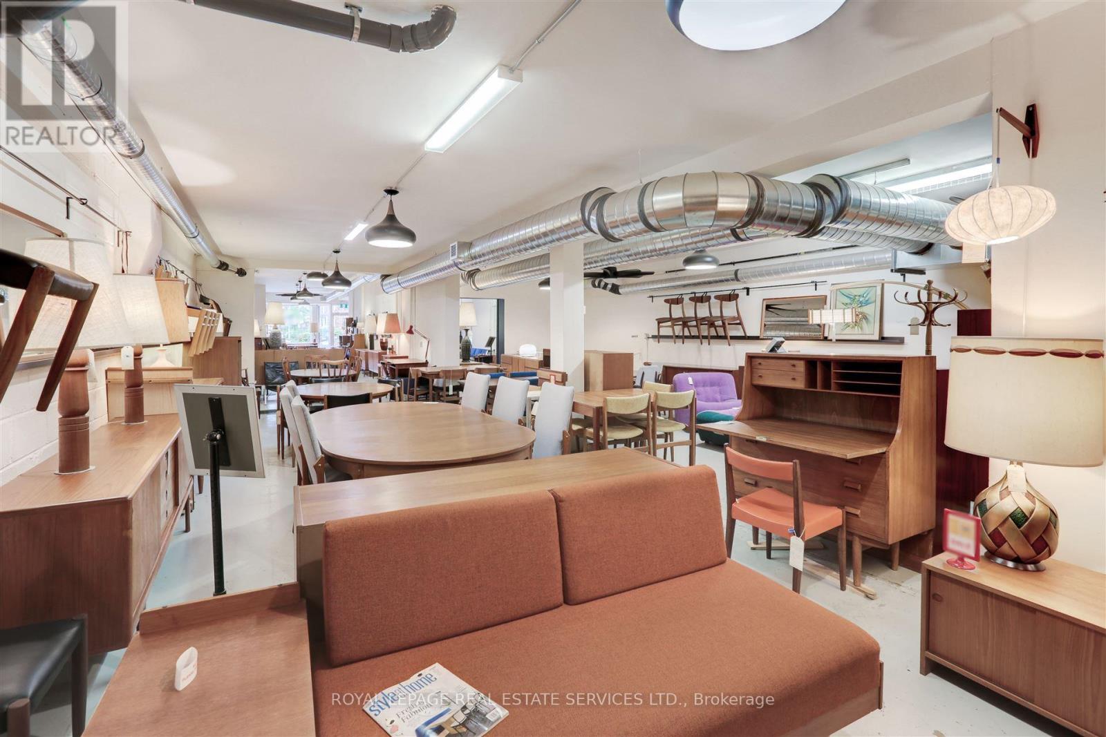 1639 St Clair Avenue W, Toronto, Ontario  M6N 1H7 - Photo 5 - W12076842