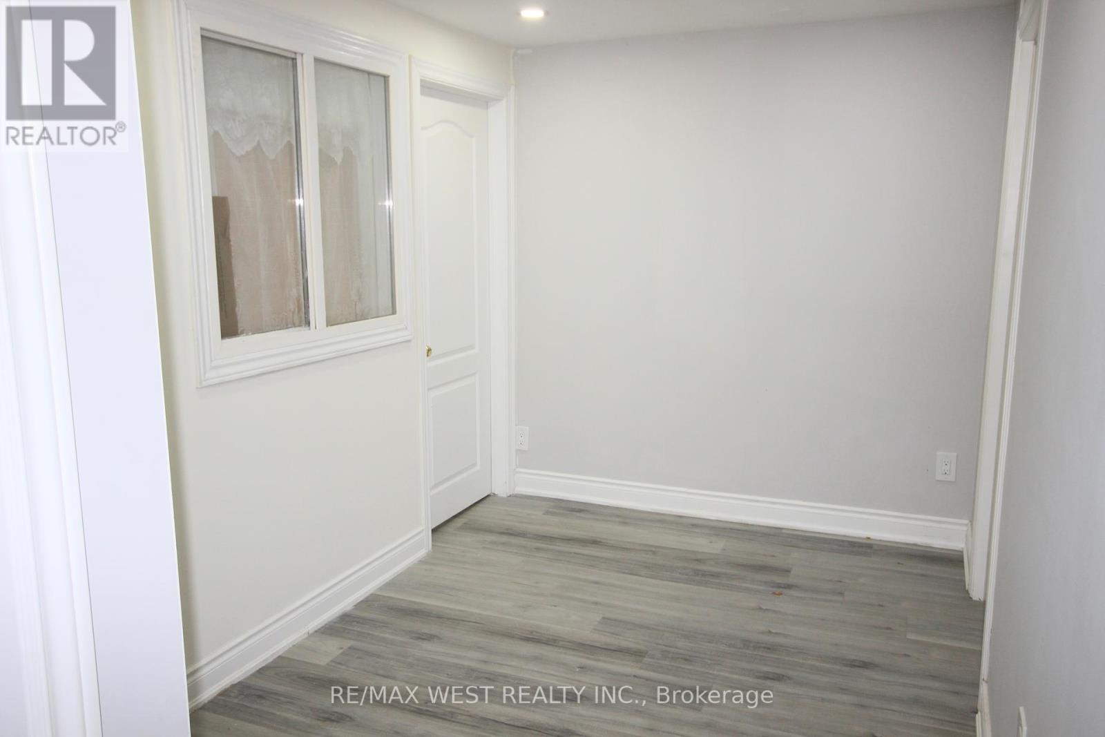 19 Lynmont Road, Toronto, Ontario  M9V 3W7 - Photo 20 - W12066098