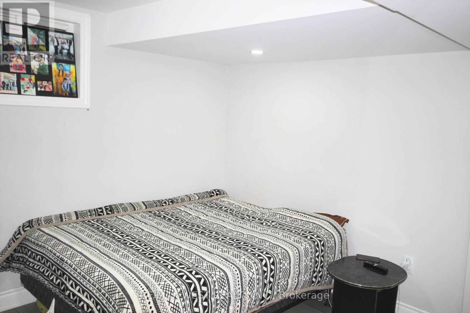 19 Lynmont Road, Toronto, Ontario  M9V 3W7 - Photo 22 - W12066098