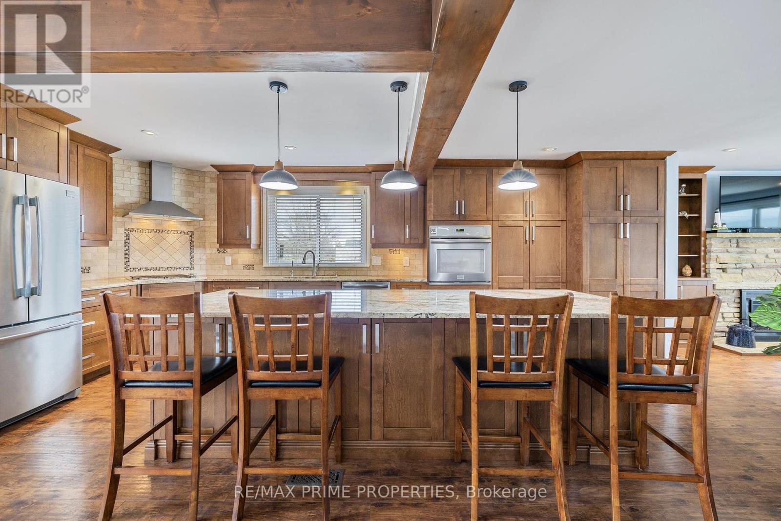 Property at 102 FENELON DR DRIVE image 5
