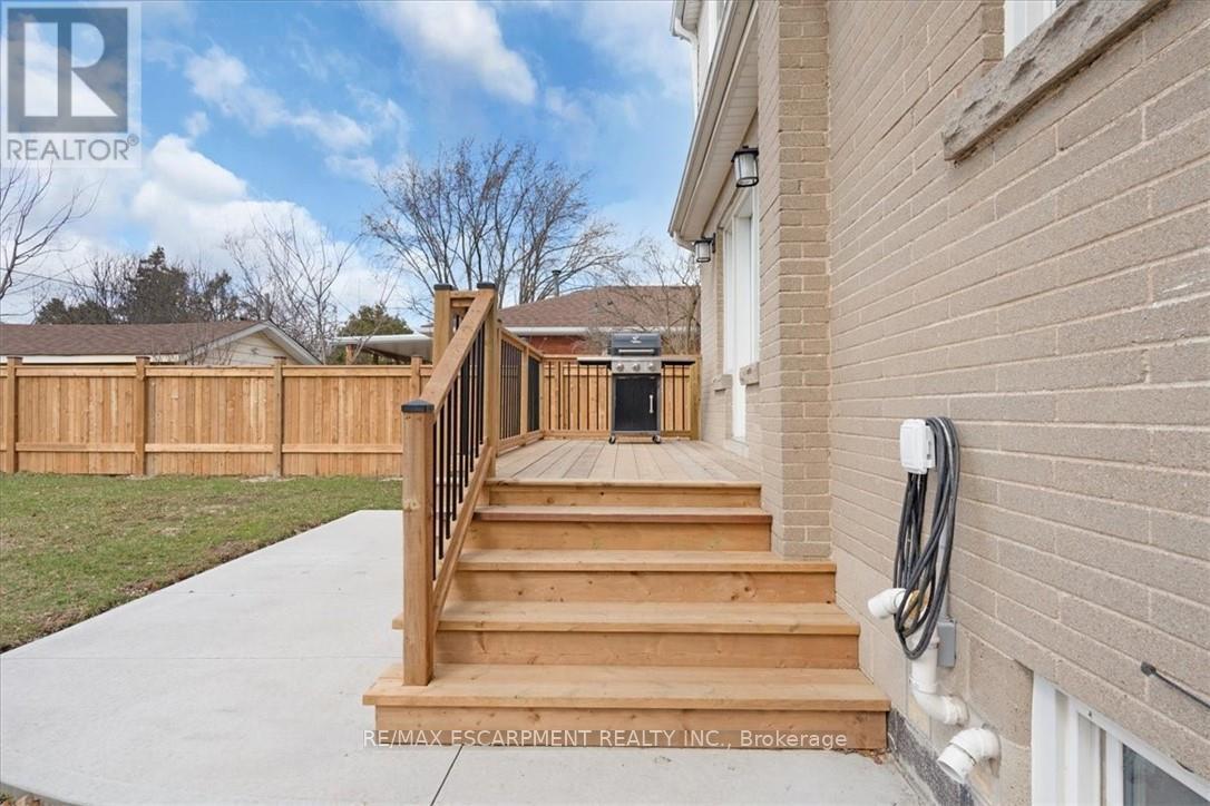 94 West 32 Street, Hamilton, Ontario  L9C 5G9 - Photo 31 - X12076919