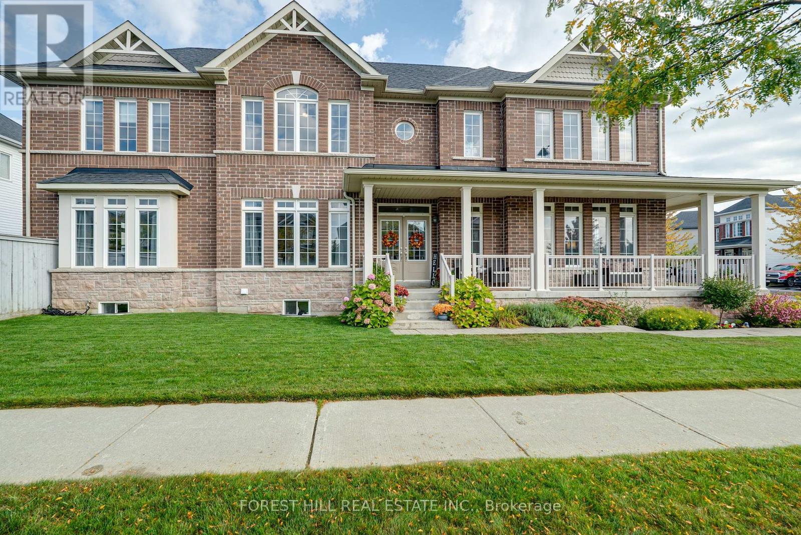 Property at 701 COOK CRESCENT image 1