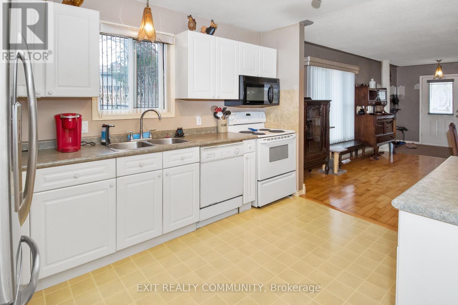 Photo 6 of 33 for 6308 William Street