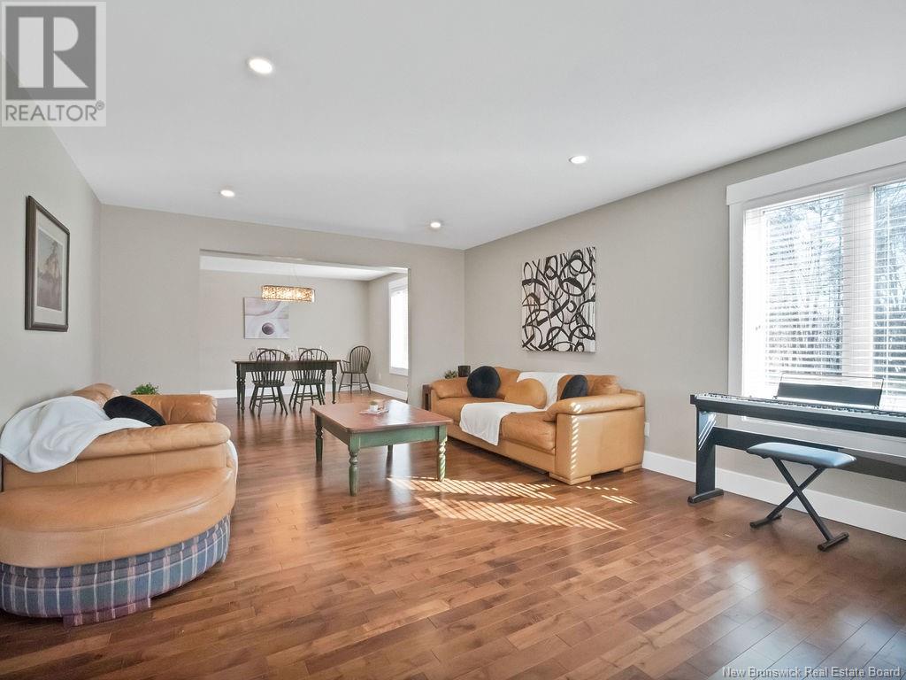 Property at 473 Mcallister Road image 5