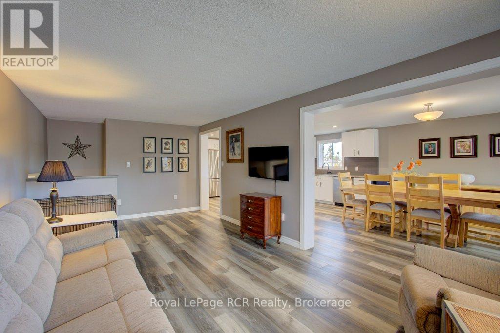 174 Conestoga Street, Wellington North, Ontario N0G 1A0 - Photo 8 - X12077041