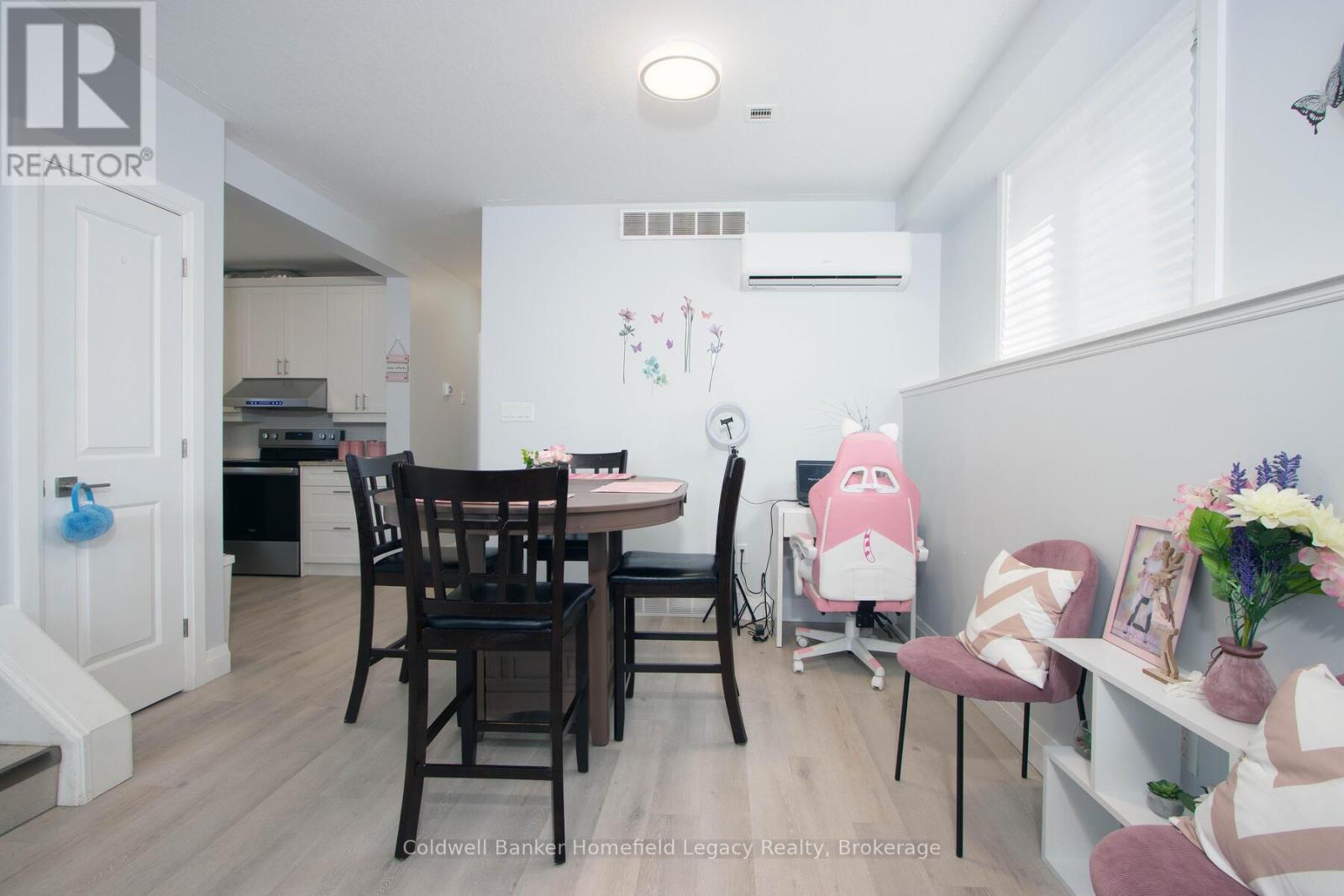 17 Laurier Street, Stratford, Ontario  N5A 4M2 - Photo 18 - X12077058