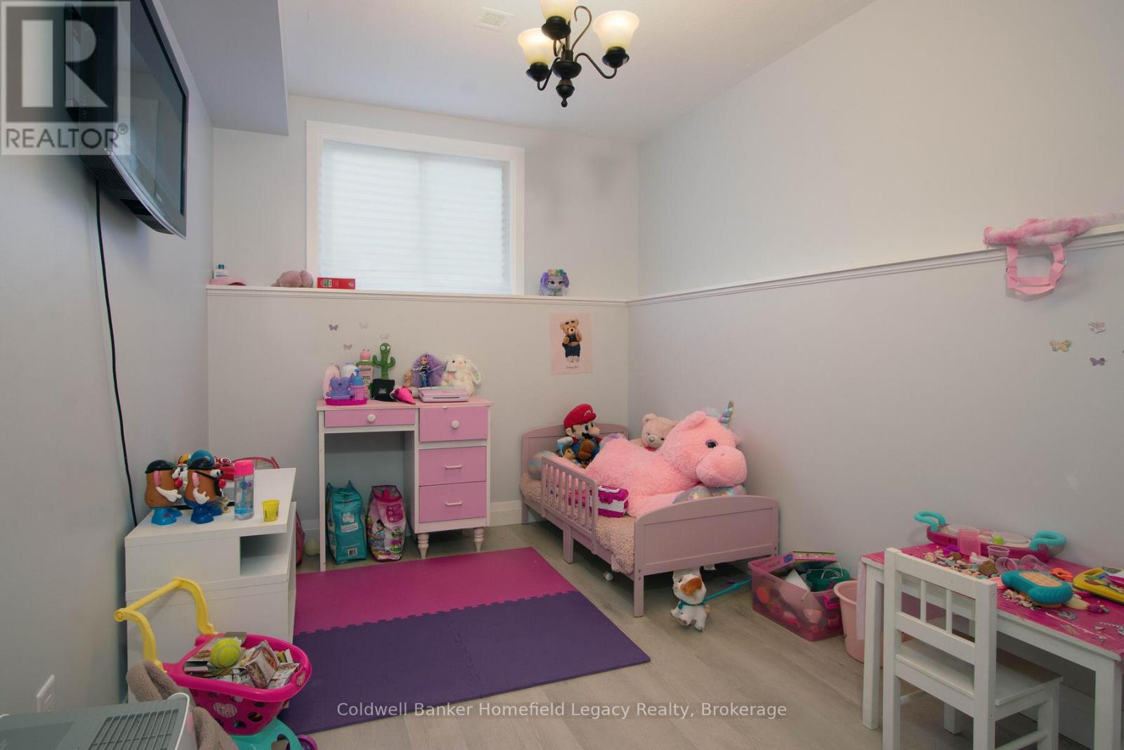 17 Laurier Street, Stratford, Ontario  N5A 4M2 - Photo 21 - X12077058