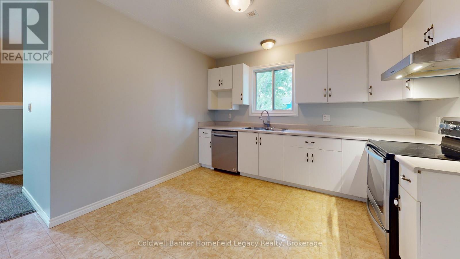17 Laurier Street, Stratford, Ontario  N5A 4M2 - Photo 31 - X12077058