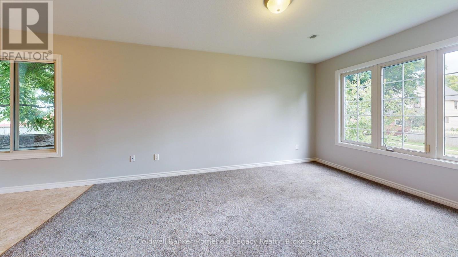17 Laurier Street, Stratford, Ontario  N5A 4M2 - Photo 34 - X12077058