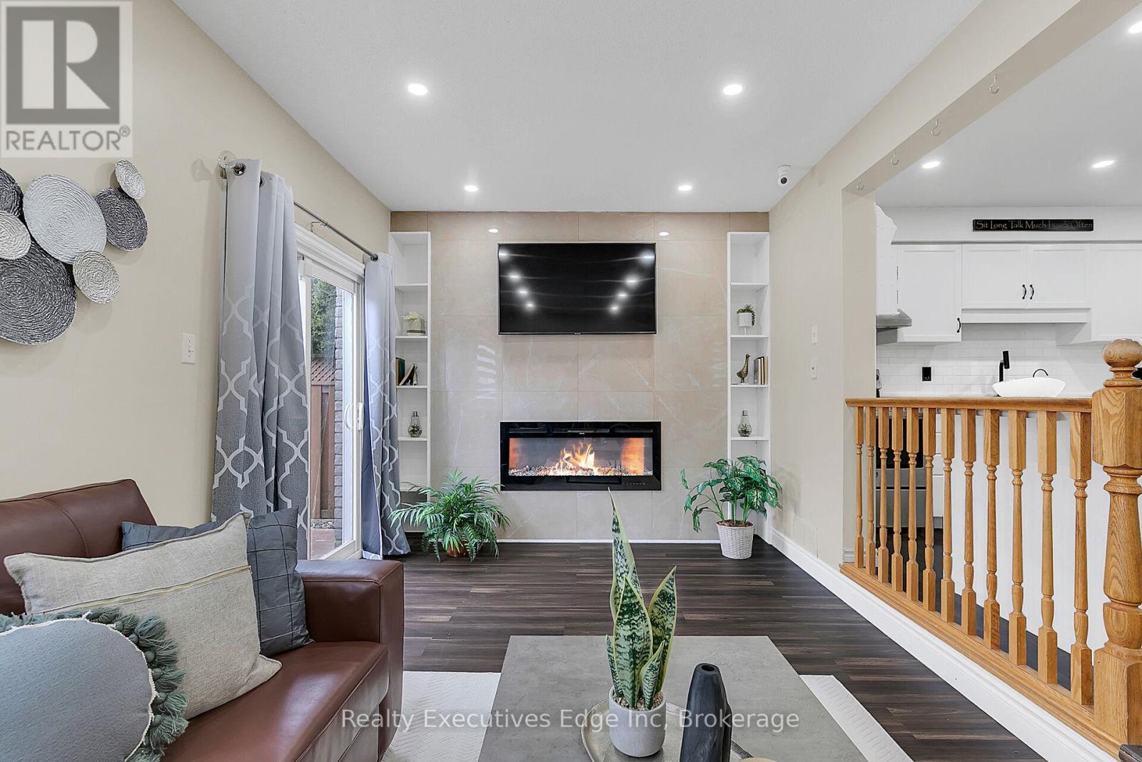39 Mcmeeken Drive, Cambridge, Ontario  N3C 4E4 - Photo 17 - X12077115