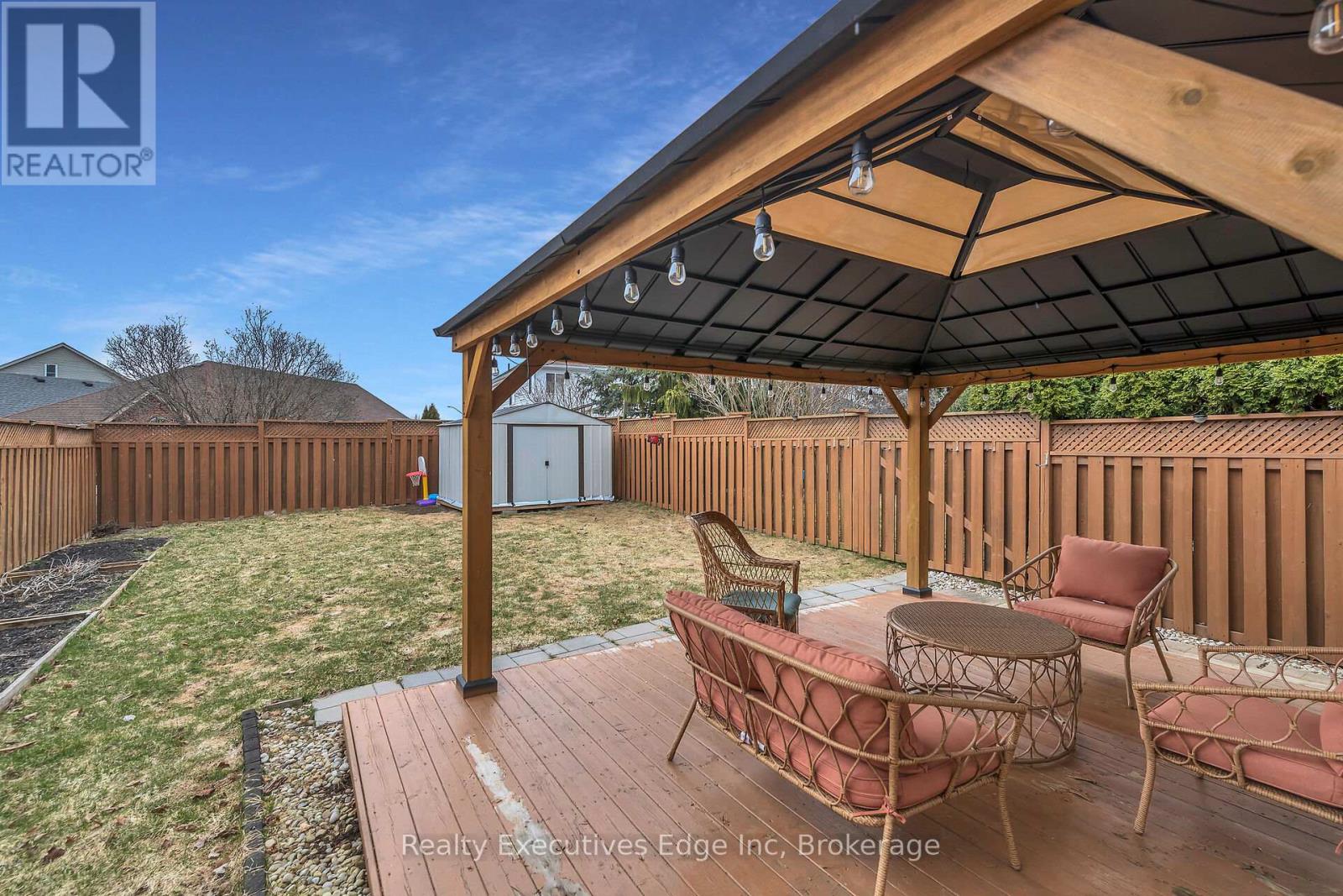 39 Mcmeeken Drive, Cambridge, Ontario  N3C 4E4 - Photo 34 - X12077115