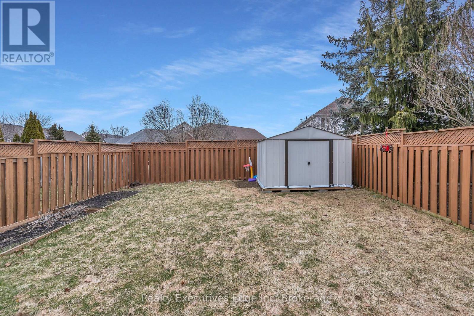 39 Mcmeeken Drive, Cambridge, Ontario  N3C 4E4 - Photo 35 - X12077115