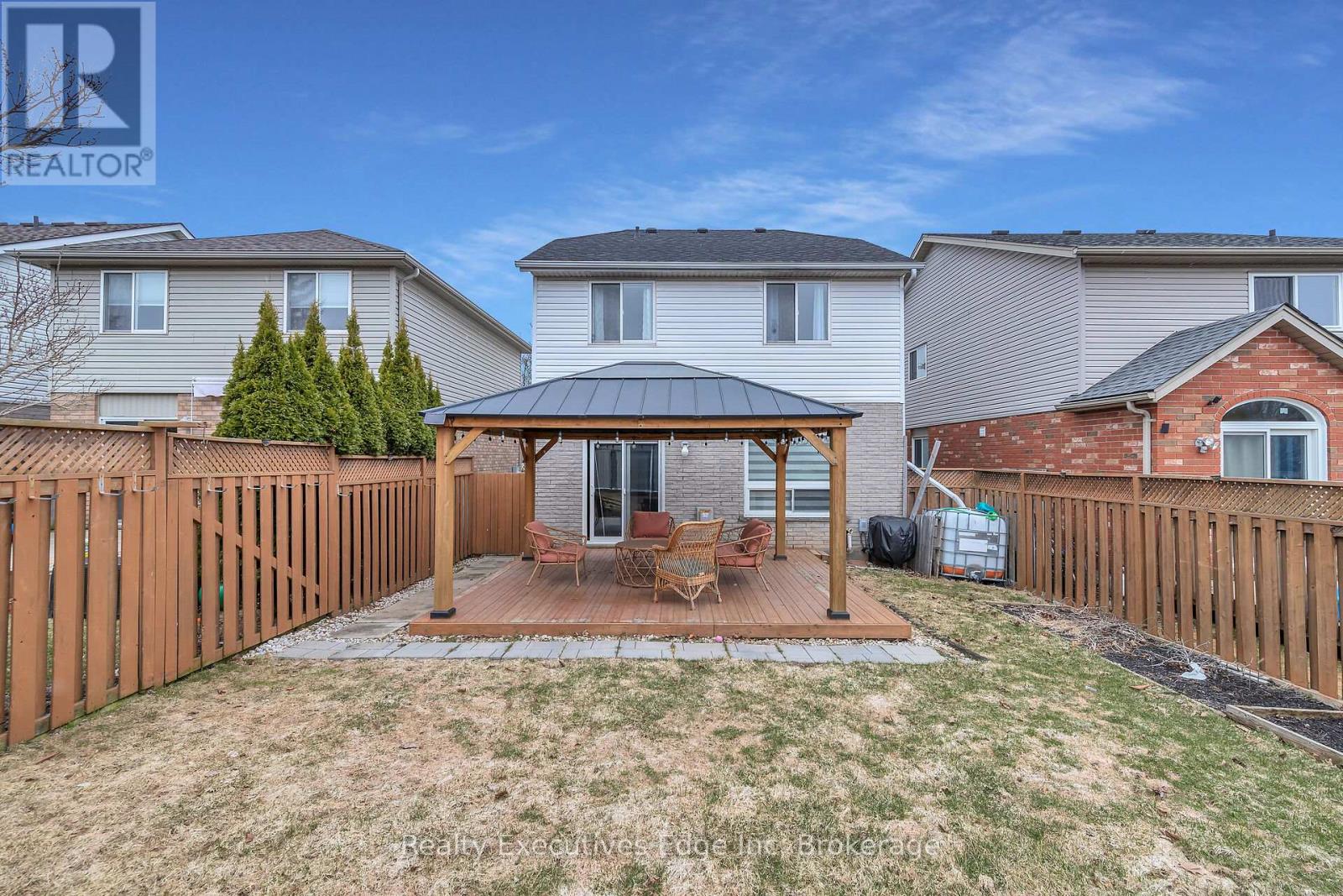 39 Mcmeeken Drive, Cambridge, Ontario  N3C 4E4 - Photo 36 - X12077115