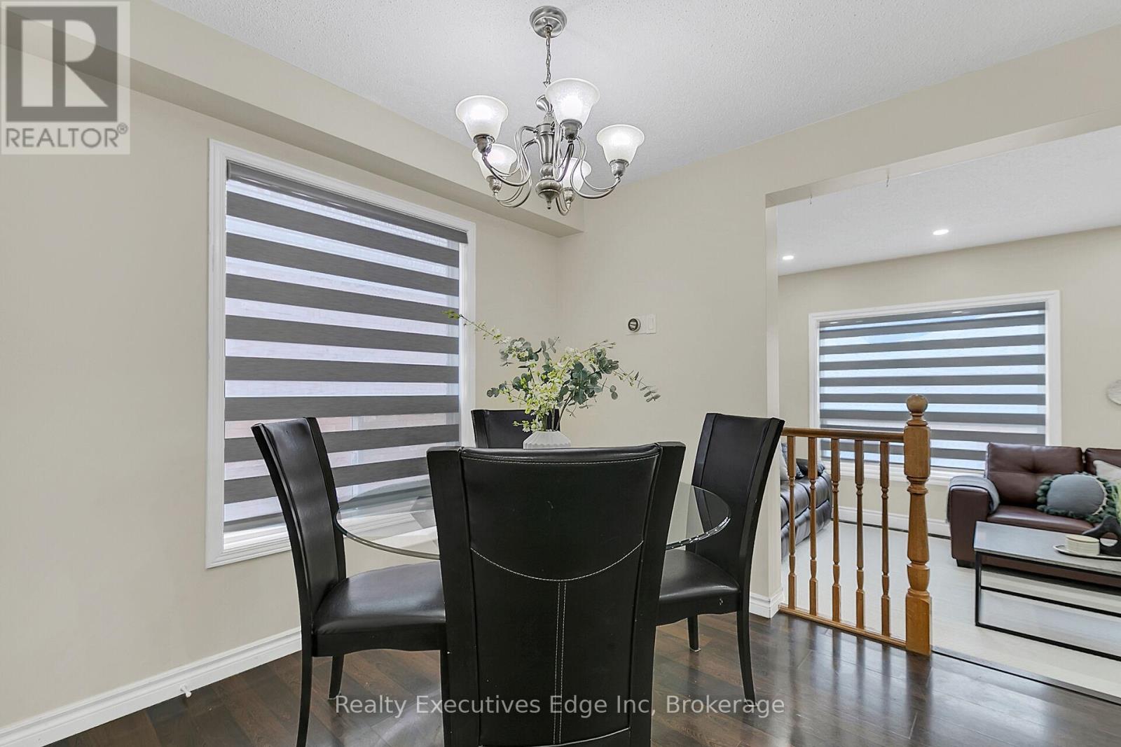 39 Mcmeeken Drive, Cambridge, Ontario  N3C 4E4 - Photo 8 - X12077115