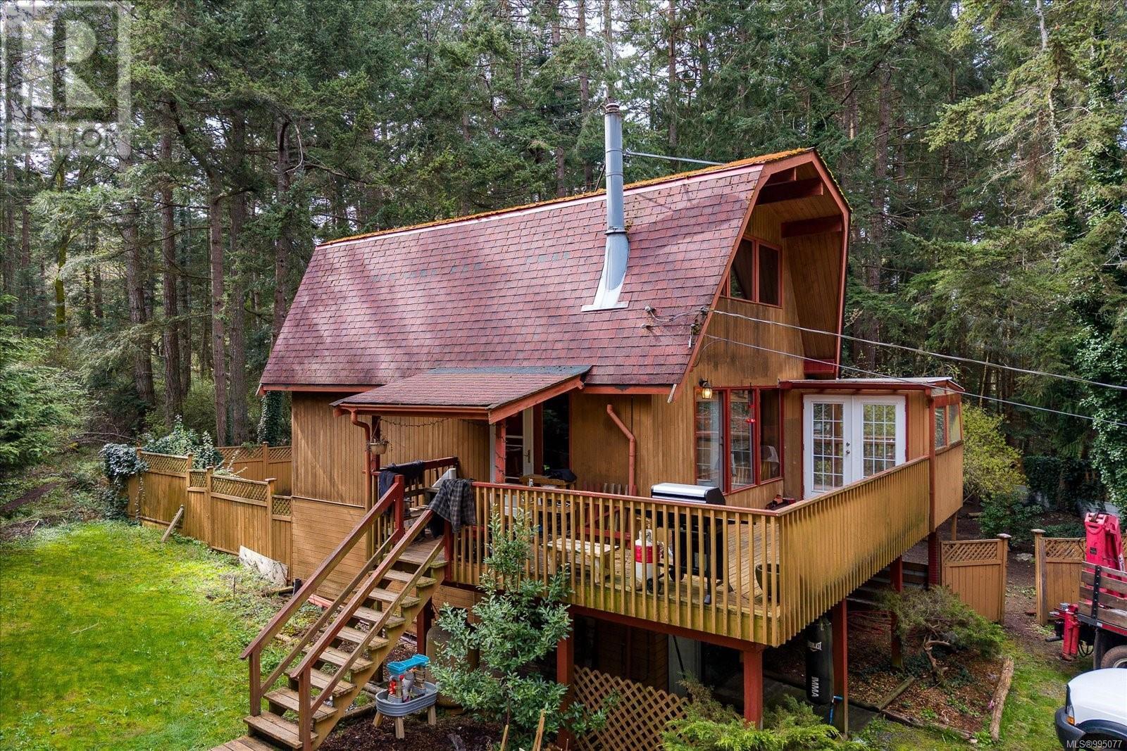 Property at 1545 Whalebone Dr image 3