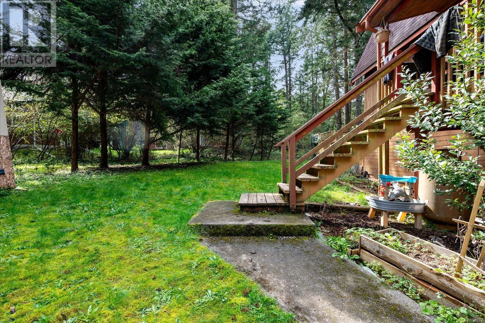 Property at 1545 Whalebone Dr image 5