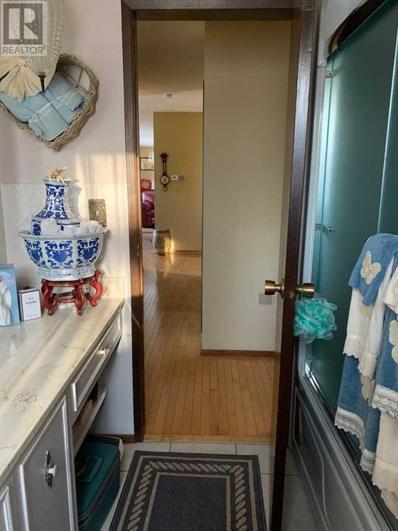 4913 Parkview Crescent, Castor, Alberta  T0C 0X0 - Photo 35 - A2206099