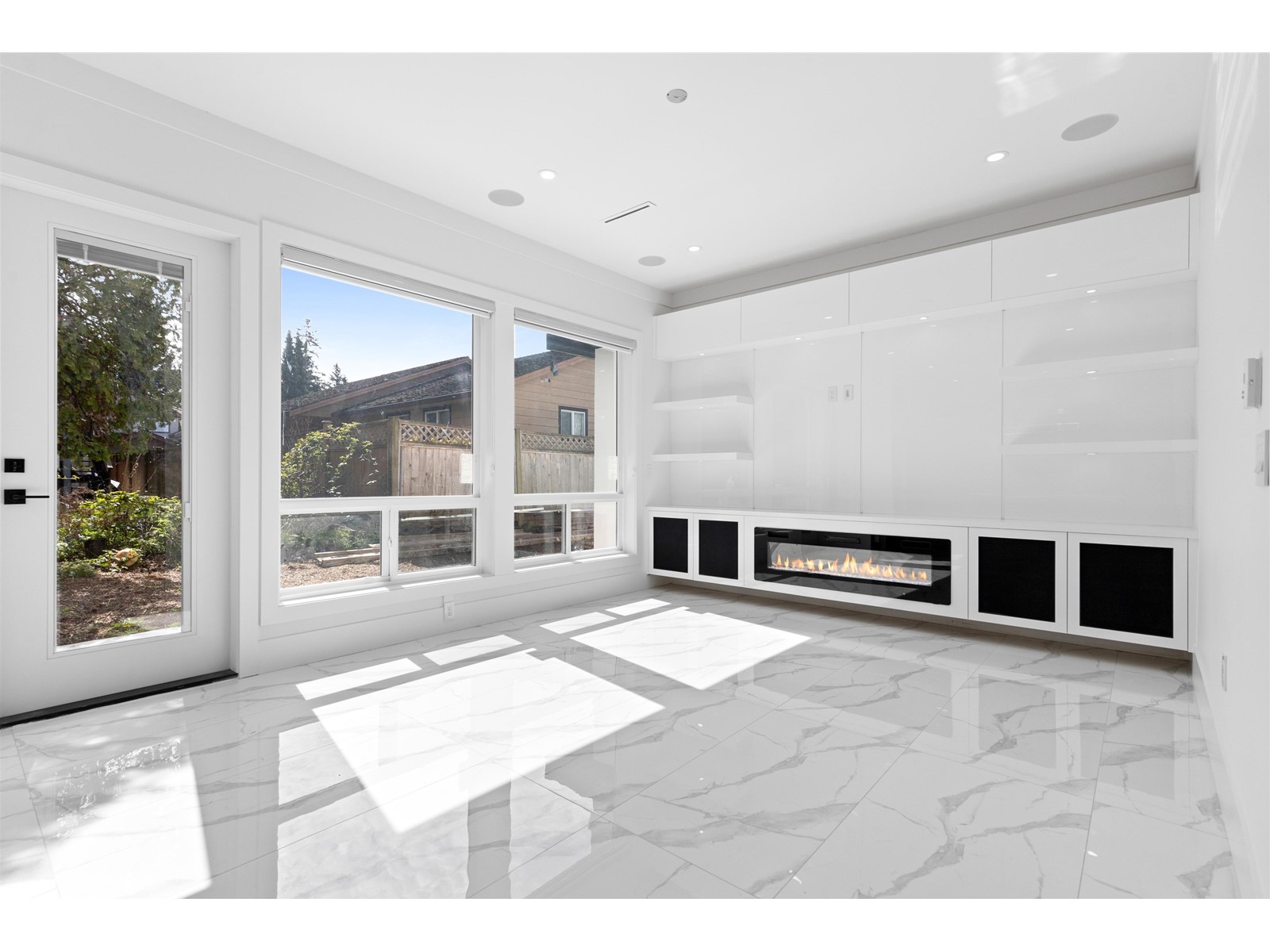 15584 89b Avenue, Surrey, British Columbia  V3R 4K9 - Photo 8 - R2989246