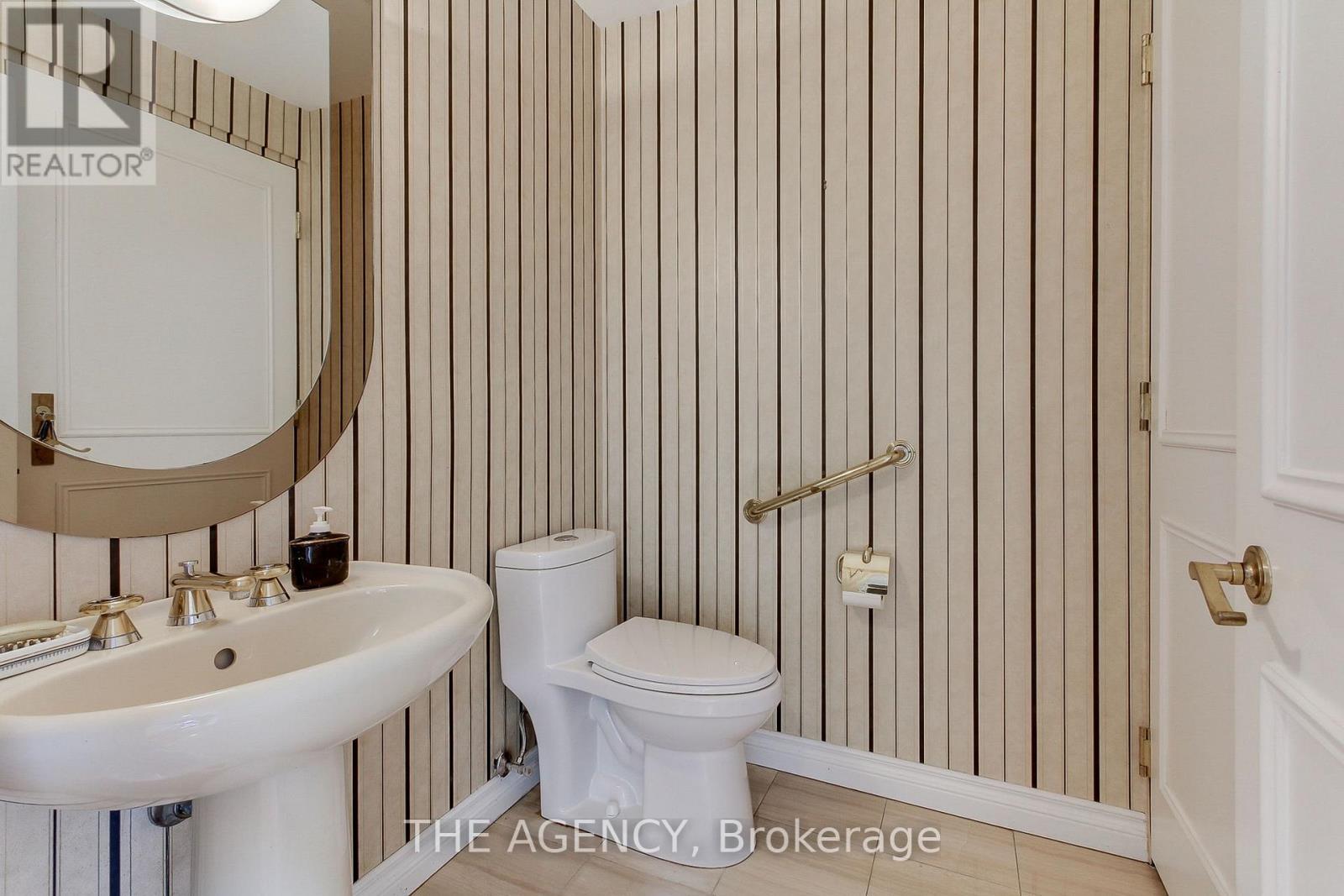 201 - 342 Spadina Road W, Toronto, Ontario  M5P 2V4 - Photo 24 - C12077014