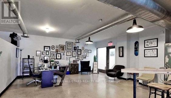 200 - 1269 Dundas Street W, Toronto, Ontario  M6J 1X8 - Photo 2 - C12077062