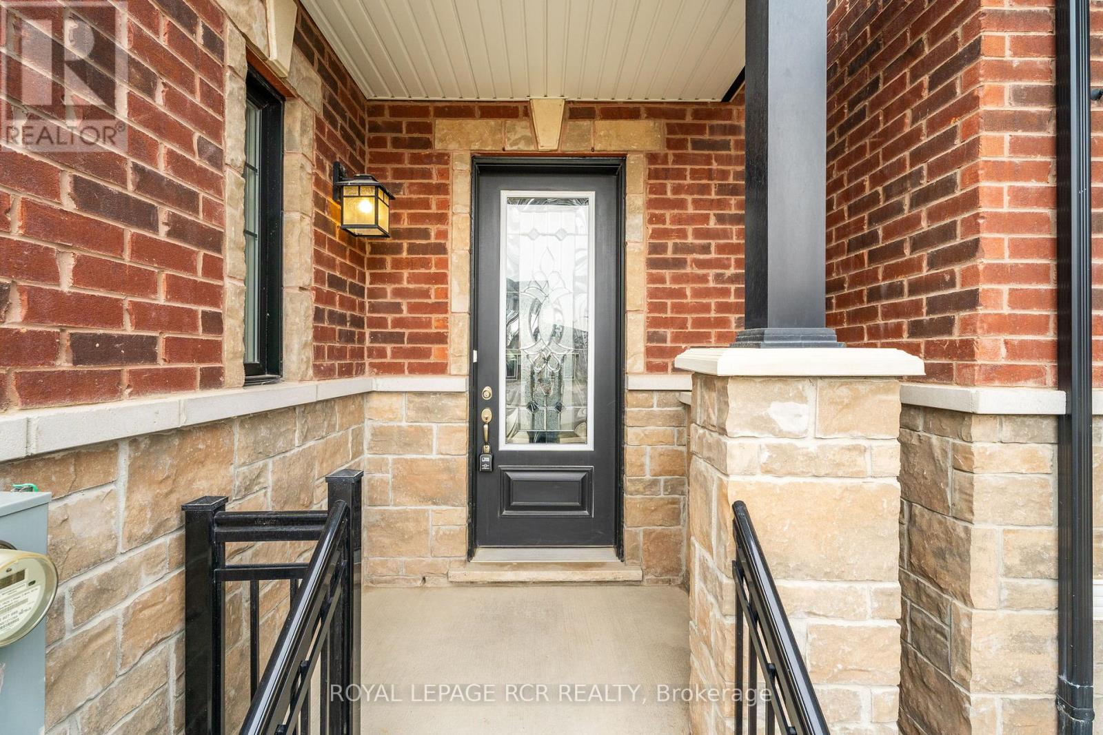 Property at 215 WALKER BOULEVARD image 5