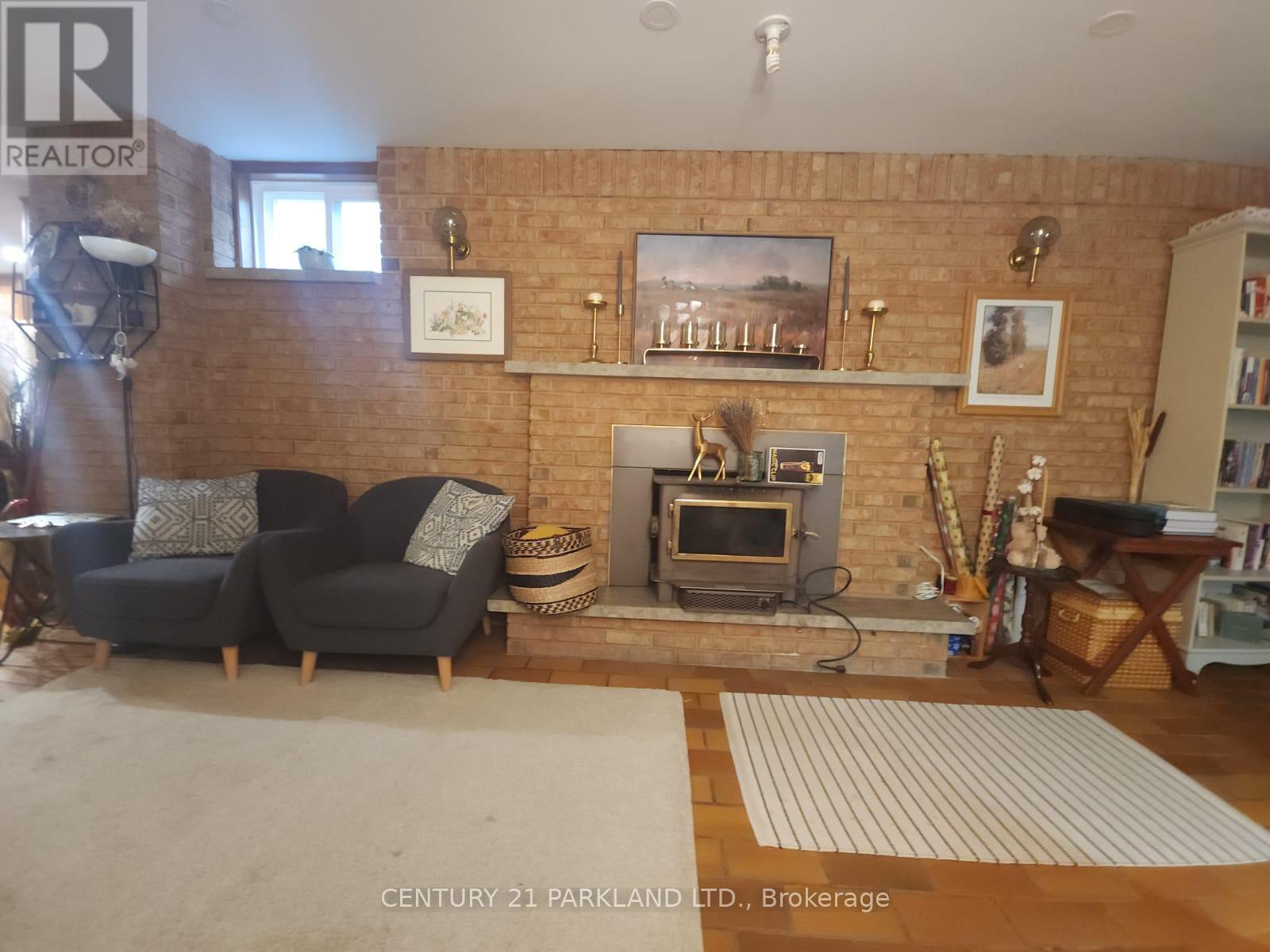 Bsmt Apt 1 - 45 Kersey Crescent, Richmond Hill, Ontario  L4C 5H4 - Photo 4 - N12077100