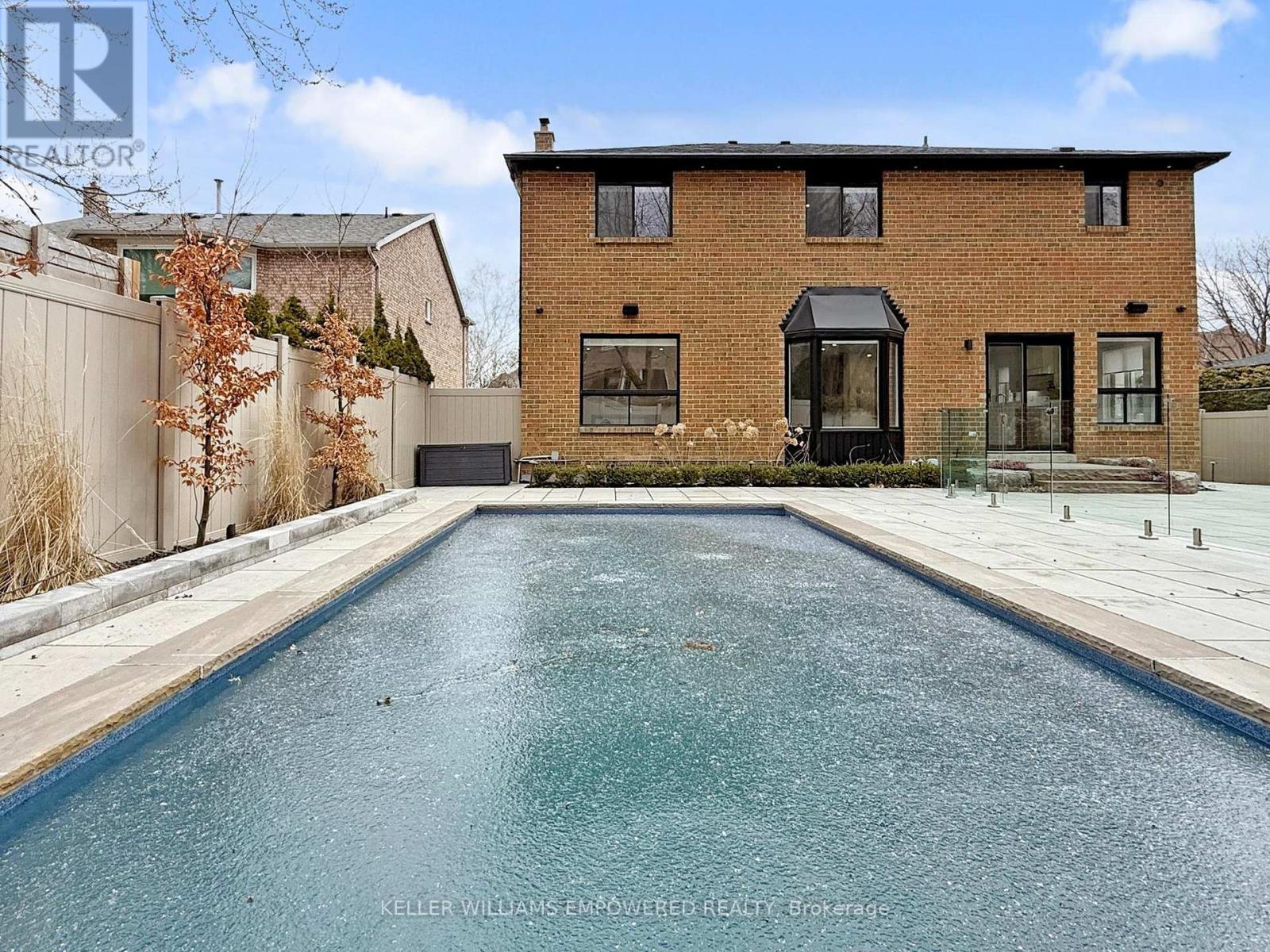 Property at 525 BINNS AVENUE image 4