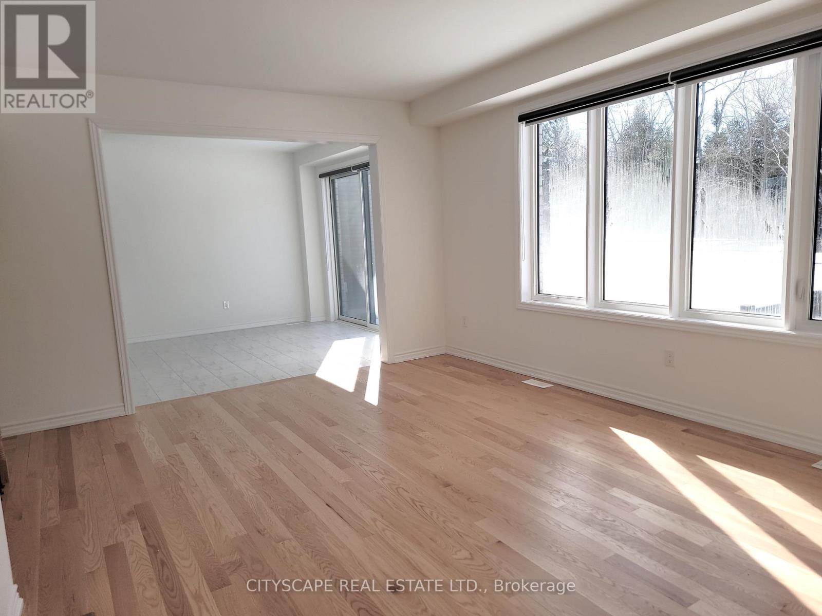 150 Rosanne Circle, Wasaga Beach, Ontario  L9Z 0N1 - Photo 15 - S12016502