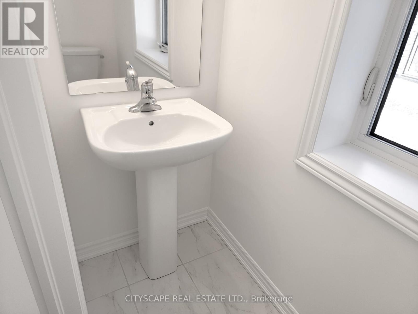 150 Rosanne Circle, Wasaga Beach, Ontario  L9Z 0N1 - Photo 20 - S12016502