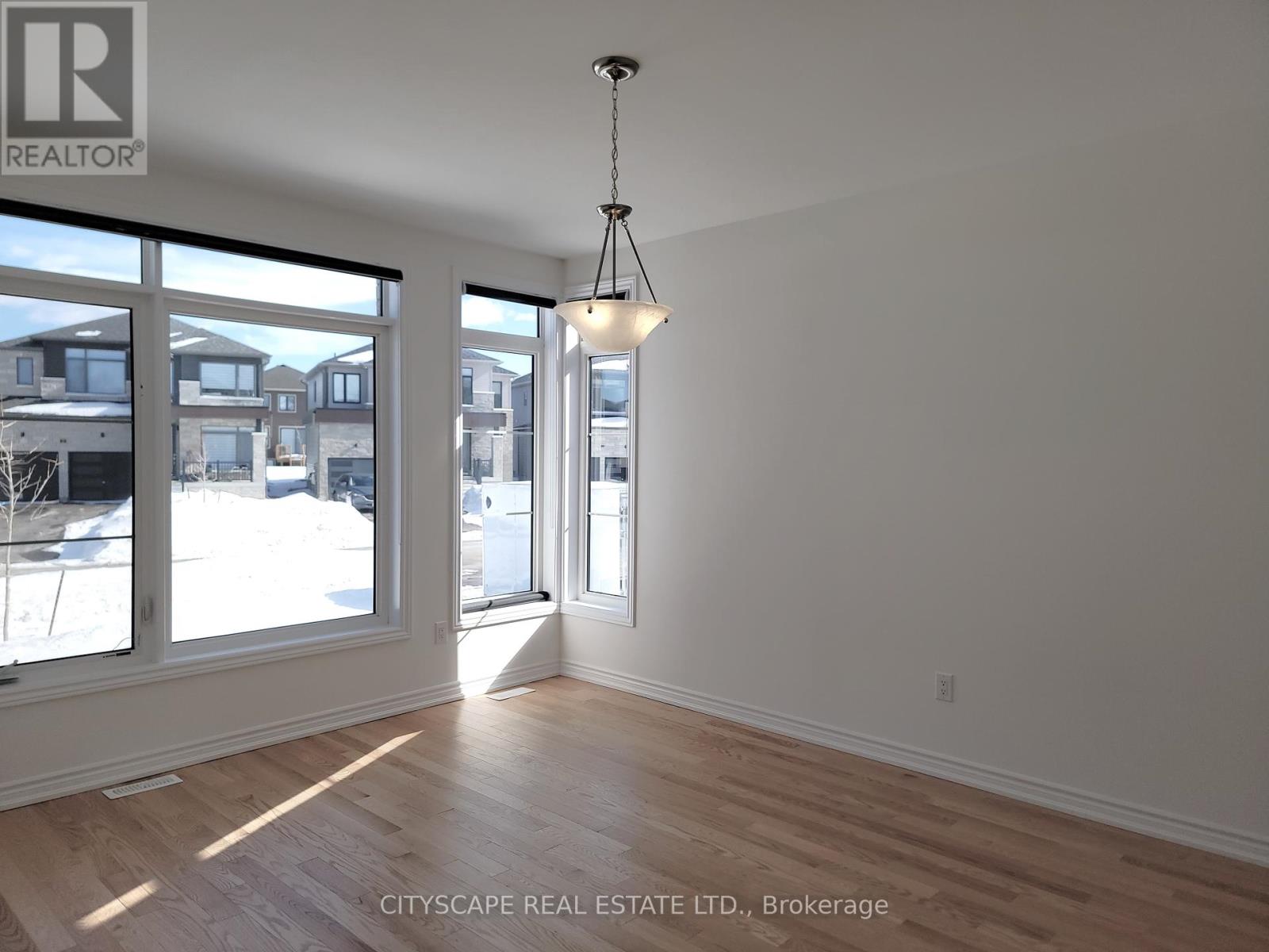 150 Rosanne Circle, Wasaga Beach, Ontario  L9Z 0N1 - Photo 23 - S12016502