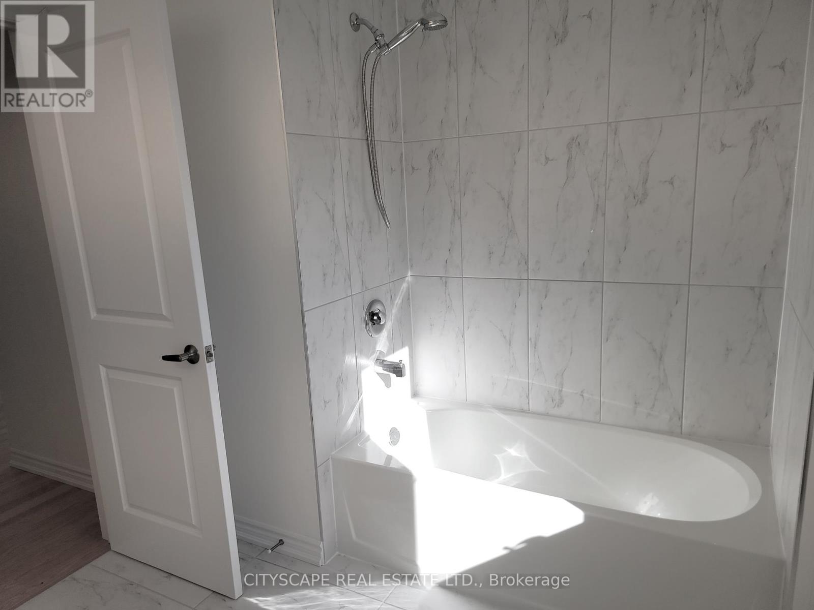150 Rosanne Circle, Wasaga Beach, Ontario  L9Z 0N1 - Photo 35 - S12016502