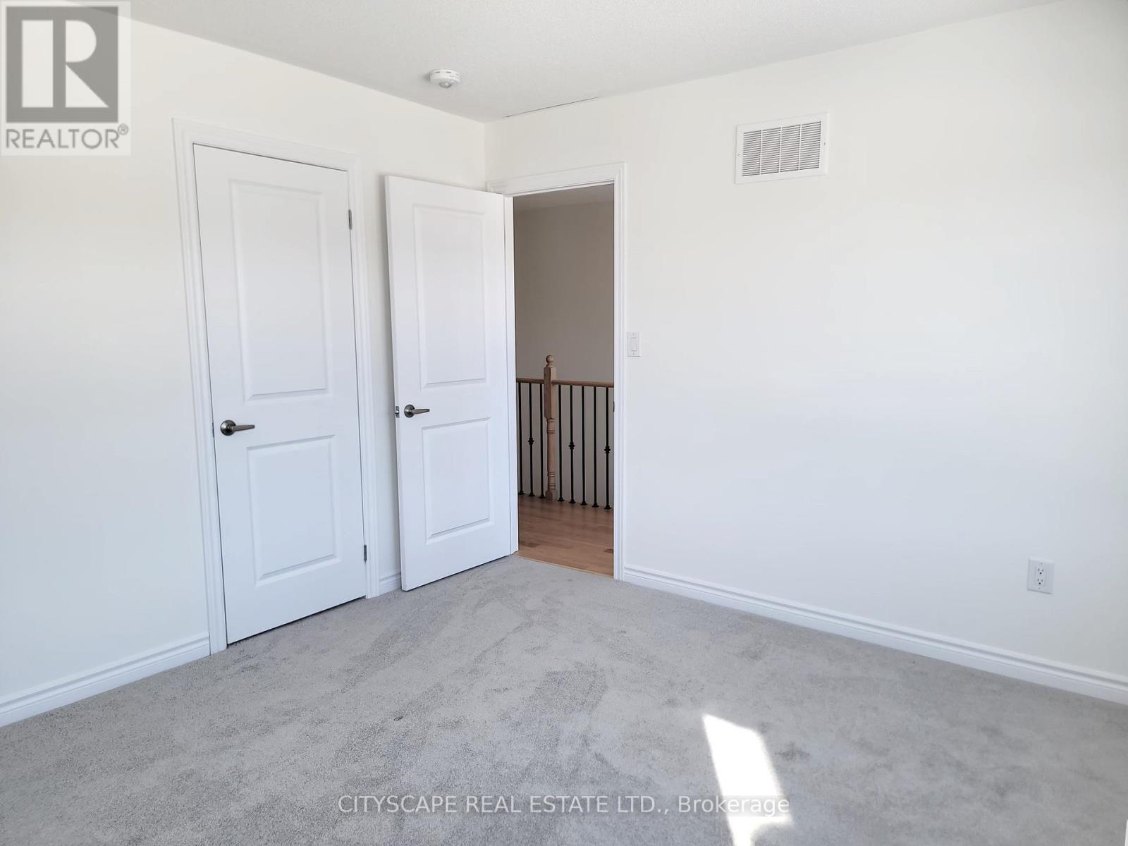 150 Rosanne Circle, Wasaga Beach, Ontario  L9Z 0N1 - Photo 37 - S12016502