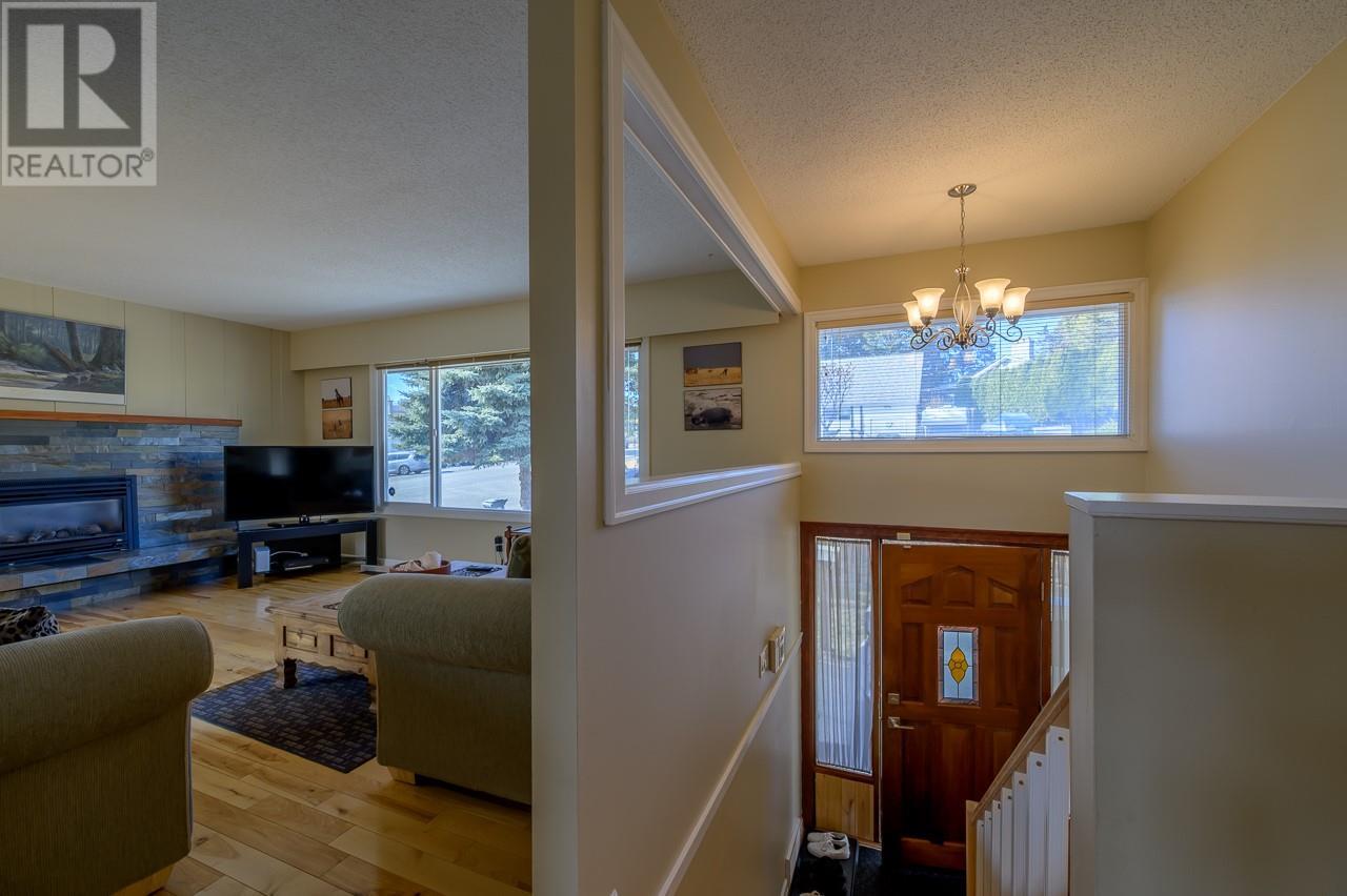 1612 Sheridan Drive, Kamloops, British Columbia  V2B 6A9 - Photo 8 - 10337477