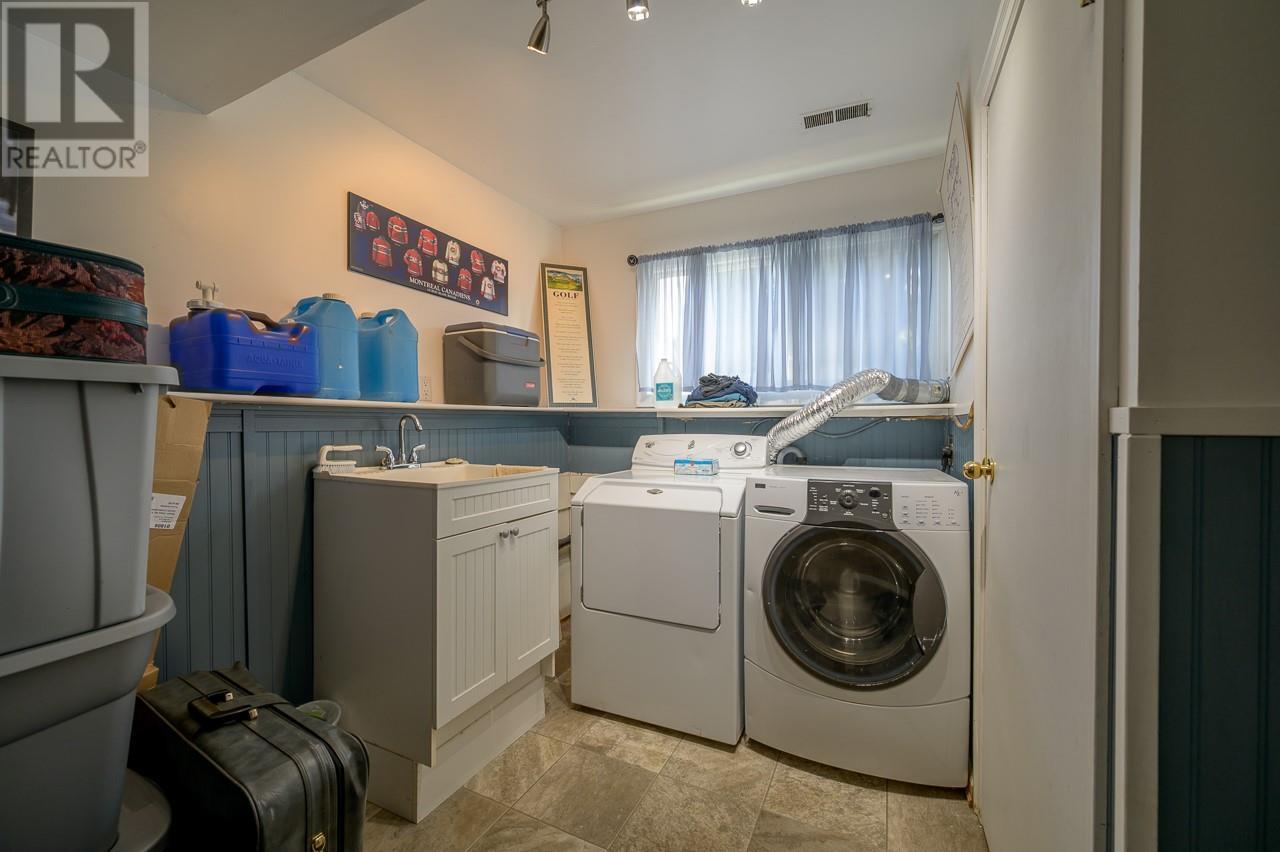 1612 Sheridan Drive, Kamloops, British Columbia  V2B 6A9 - Photo 12 - 10337477
