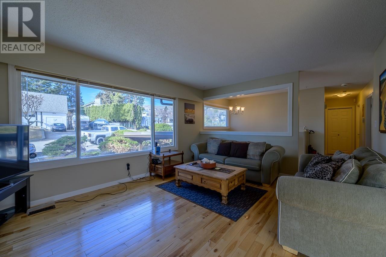 1612 Sheridan Drive, Kamloops, British Columbia  V2B 6A9 - Photo 6 - 10337477