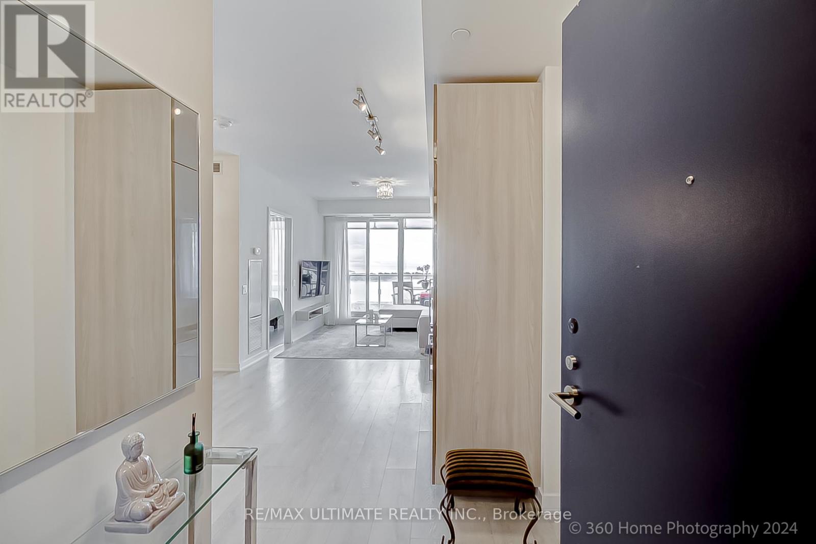 2401 - 28 Freeland Street, Toronto, Ontario  M5E 0E3 - Photo 16 - C12066330